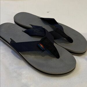 Rainbow Gray Footbed Flip Flops with Black Nylon Straps women’s 8/9